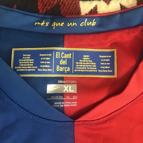 Nike FIT Barcelona UNICEF youth XL [18-20] sport jersey - Picture 2 of 2